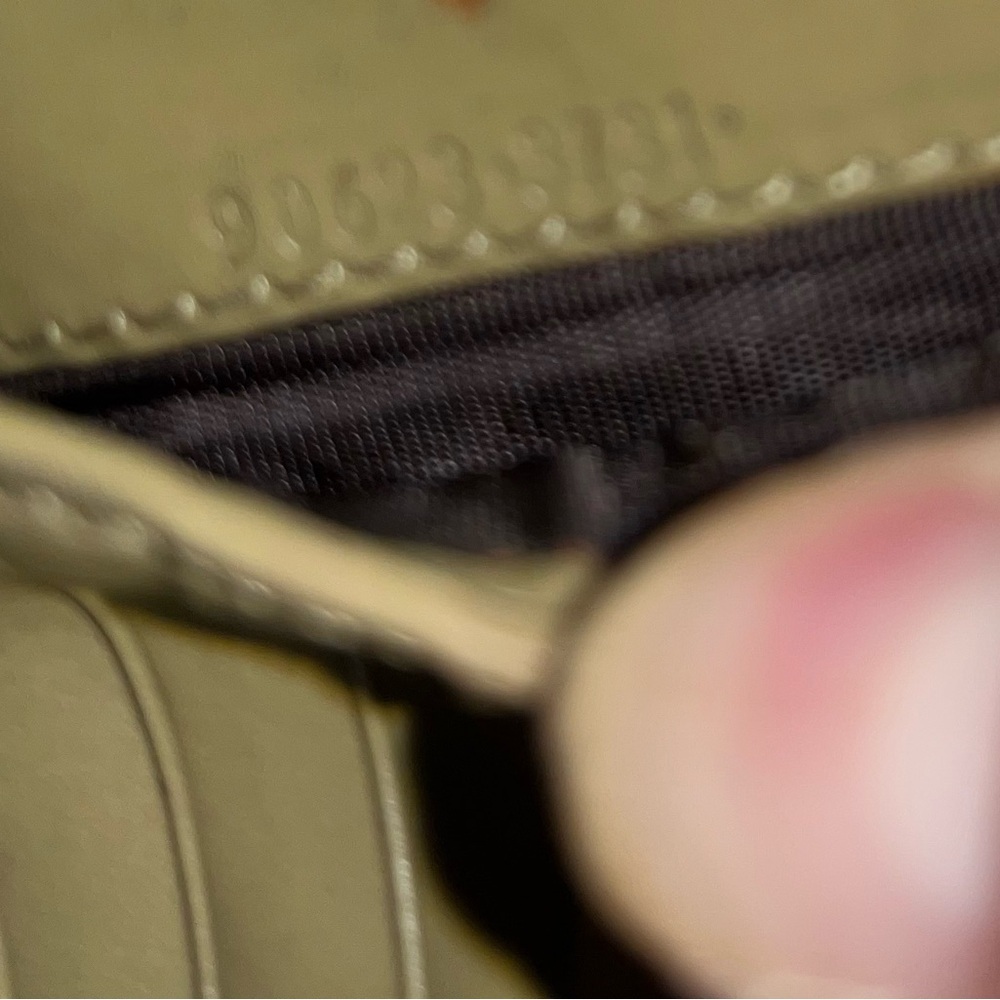 Gucci Beige Monogram Canvas Bi-Fold Wallet with Gold Plate - Picture 4 of 6